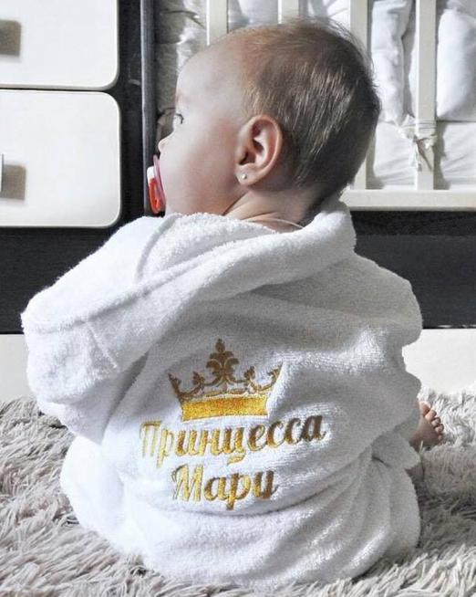 Детский халат с капюшоном и вышивкой персональной